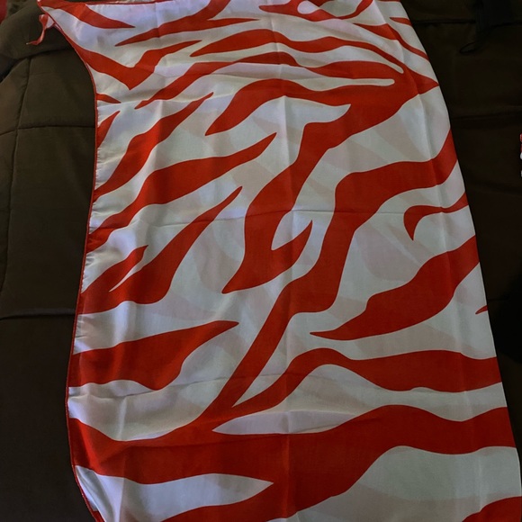 Matte Collection 2 Piece with Matching Sarong - Picture 6 of 9